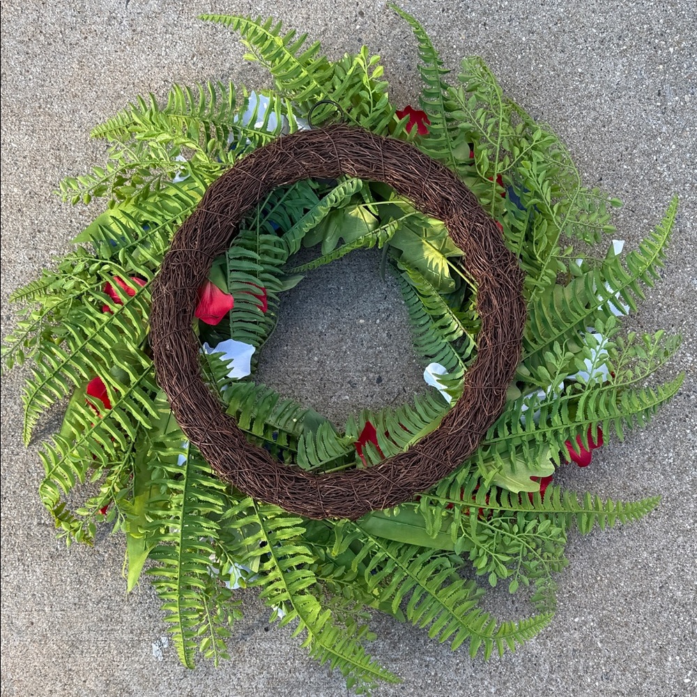 Frontgate Red, White & Blue Wreath - NWOT - Picture 12 of 16